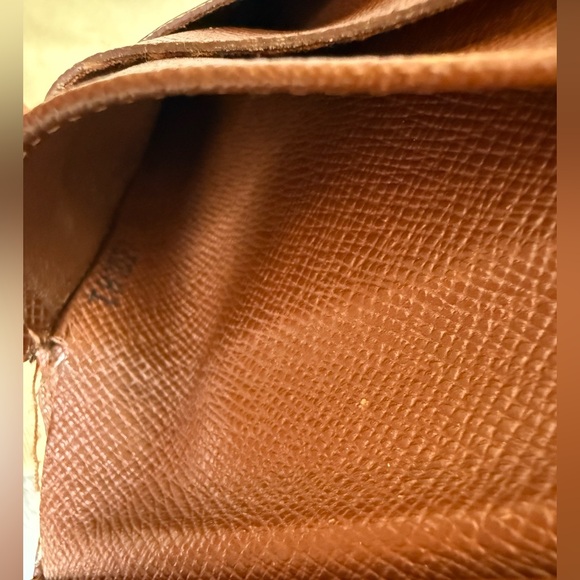 Louis Vuitton Vintage Monogram Compact Wallet with Chain - Picture 11 of 14